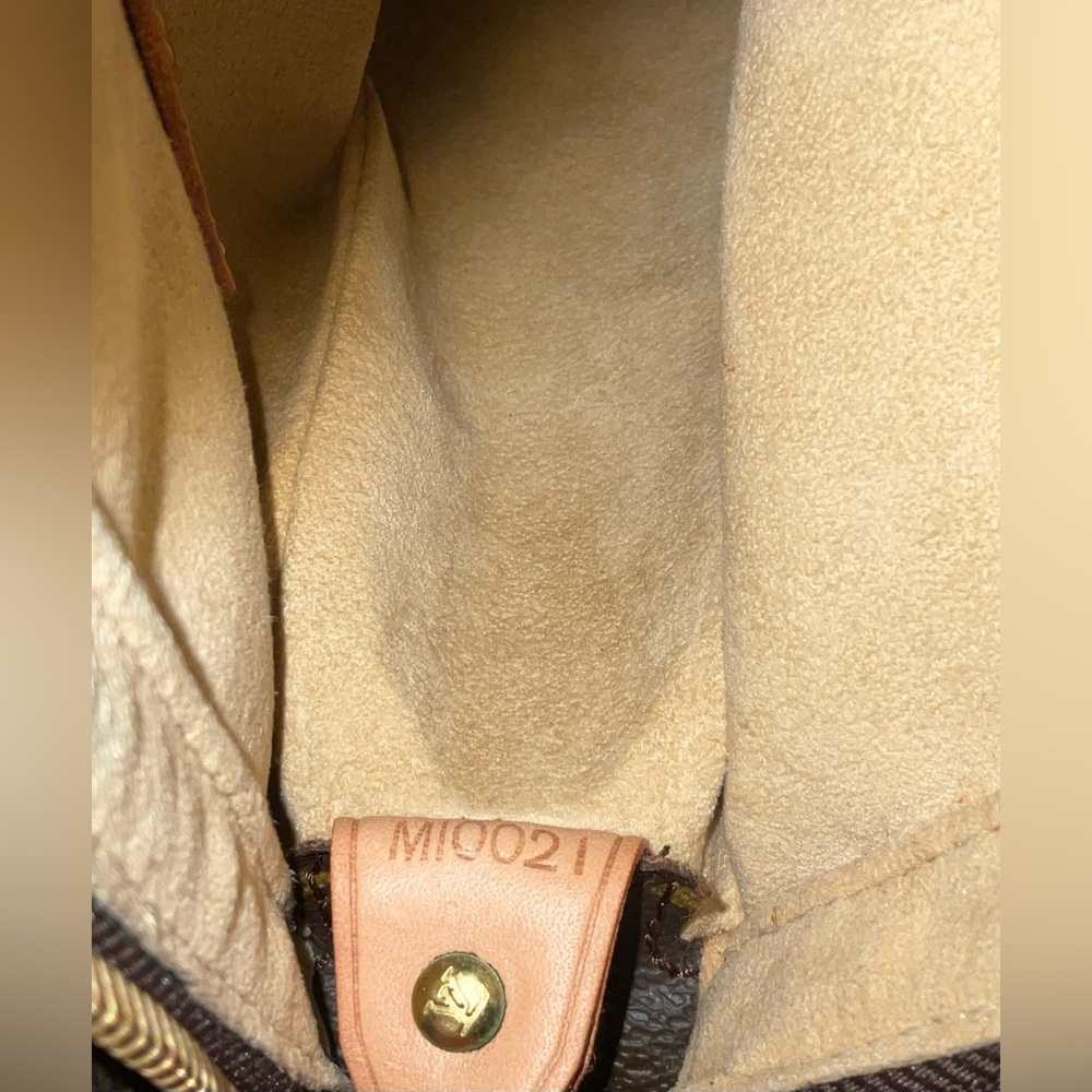 ✅AUTHENTIC LV GM SIZE LOOPING BAG - Picture 4 of 11